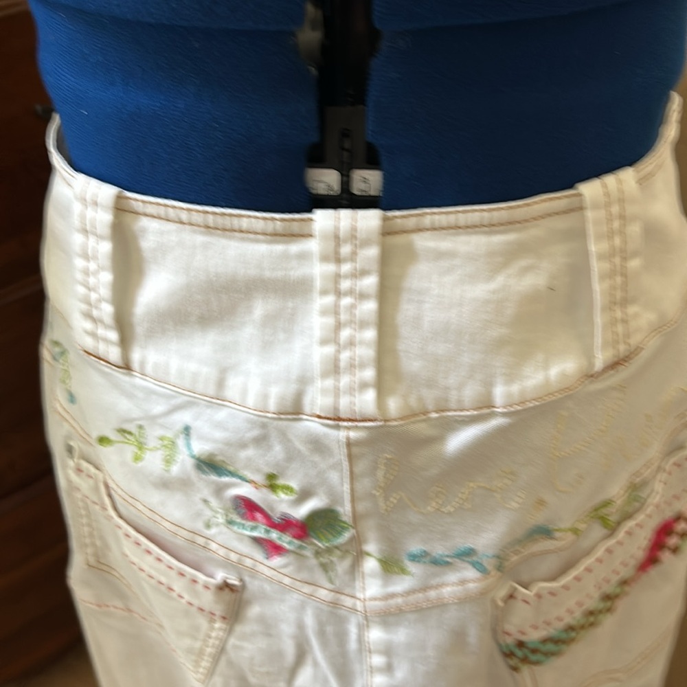 Vintage Oilily white cotton A-line skirt with embellished stitching. - Picture 8 of 12